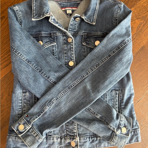 Tommy Hilfiger Jackets & Blazers - TOMMY HILFIGER Classic Blue Denim Jacket with pockets 2P
XXS women’s